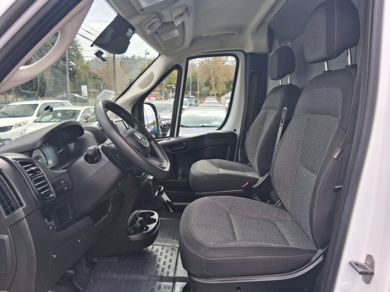 Used 2023 RAM ProMaster 2500 FWD image 8