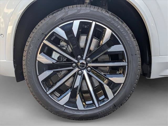 New 2026 Volvo XC90 T8 Plus w/ Protection Package Premier AWD/4WD image 9