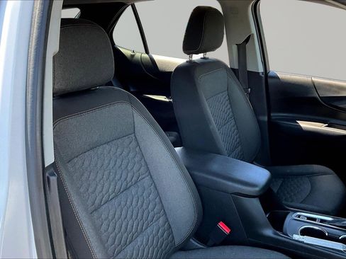 Used 2019 Chevrolet Equinox LT w/ Sun & Navigation Package FWD image 29