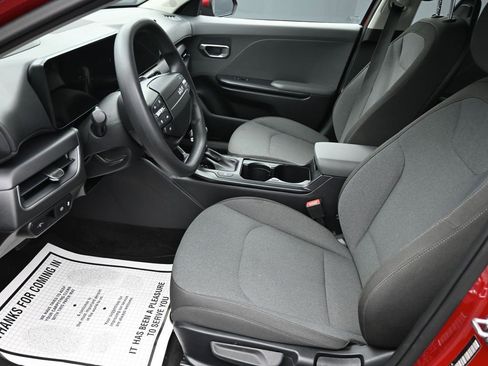 Used 2025 Kia K4 LXS image 11