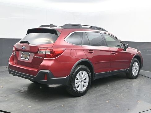 Used 2018 Subaru Outback 2.5i Premium image 7