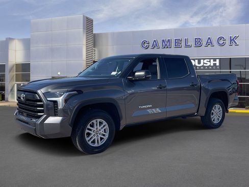 Used 2023 Toyota Tundra SR5 w/ SR5 Convenience Package AWD/4WD image 33