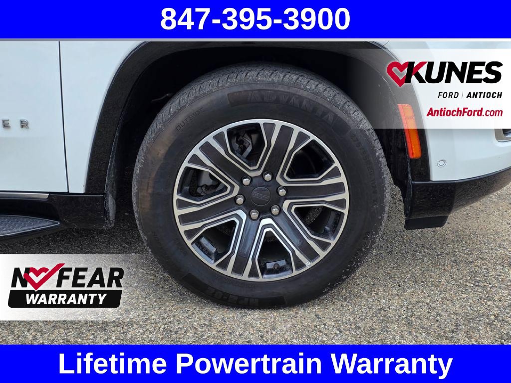 Used 2024 Jeep Wagoneer L Series II AWD/4WD image 13