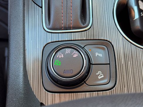 Used 2019 GMC Acadia SLE w/ Driver Alert Package I image 24