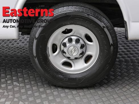 Used 2019 Chevrolet Express 2500 w/ Driver Convenience Package RWD image 8