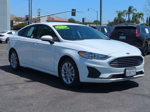 Used 2020 Ford Fusion SE FWD image 3