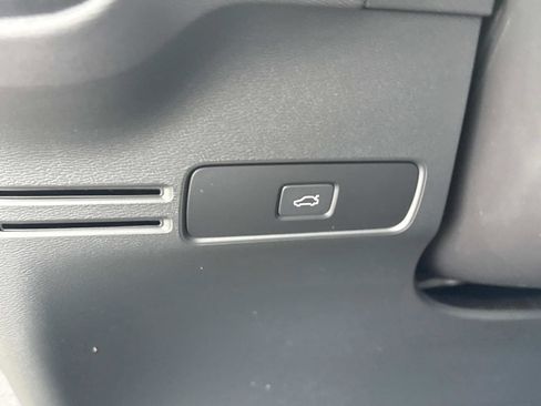 Certified 2024 Volvo C40 P8 Recharge Plus image 31