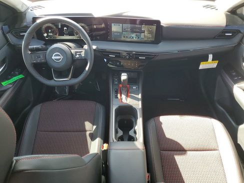 New 2025 Nissan Kicks SR image 8