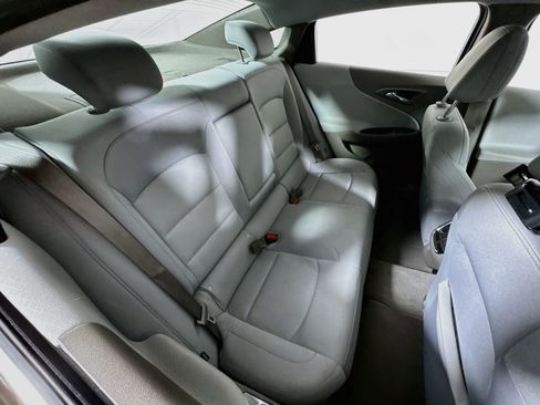 Used 2020 Chevrolet Malibu LT FWD image 24