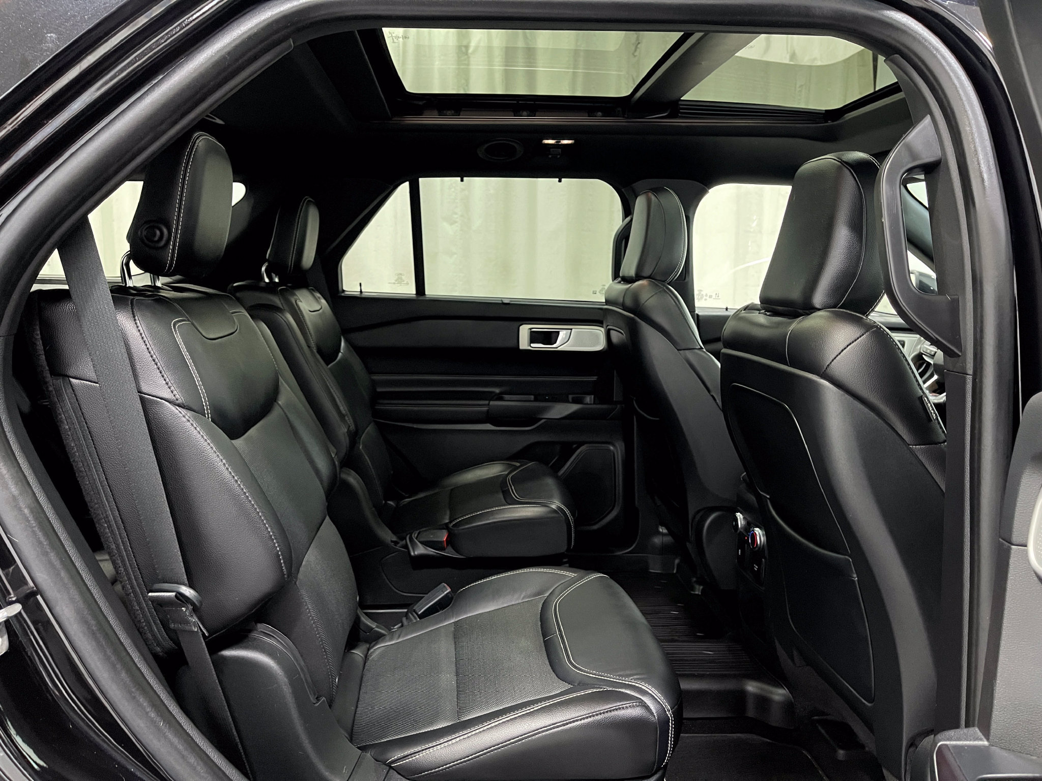 Used 2020 Ford Explorer ST w/ Premium Technology Package AWD/4WD image 33