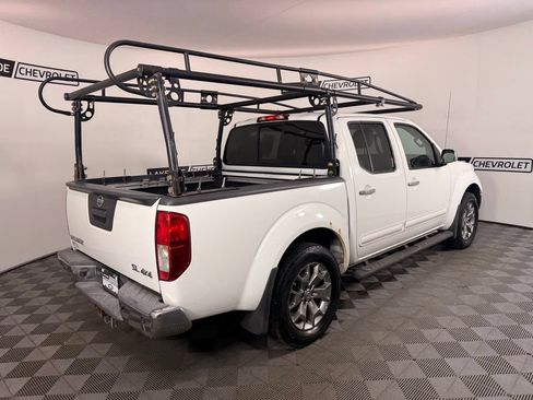 Used 2015 Nissan Frontier SL AWD/4WD image 6