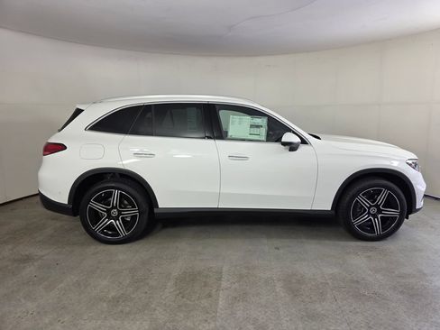 New 2026 Mercedes-Benz GLC 300 4MATIC image 3