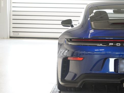 Used 2025 Porsche 911 GT3 w/ Chrono Package RWD image 10
