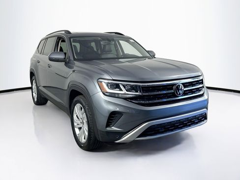 Used 2023 Volkswagen Atlas SE image 3