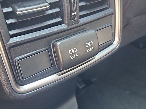 Certified 2023 Subaru Forester Premium AWD/4WD image 11