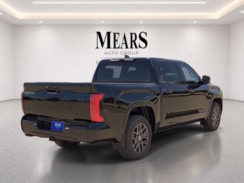 Used 2024 Toyota Tundra Platinum AWD/4WD image 5