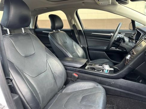 Used 2019 Ford Fusion Titanium AWD/4WD image 18