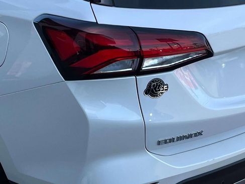 Used 2024 Chevrolet Equinox Premier image 10