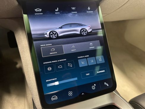 Used 2023 Lucid Air Touring AWD/4WD image 26