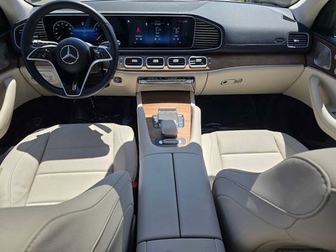 Used 2026 Mercedes-Benz GLS 450 4MATIC image 20