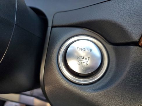 Used 2014 Mercedes-Benz C 250 Sedan image 35