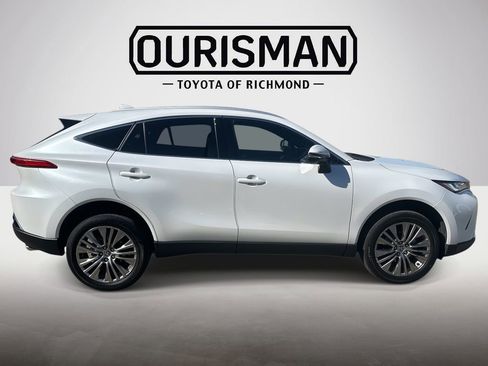 Certified 2023 Toyota Venza XLE image 8