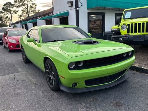 Used 2019 Dodge Challenger R/T w/ Plus Package RWD image 9