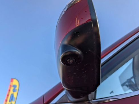Used 2016 Nissan Rogue SL AWD/4WD image 12