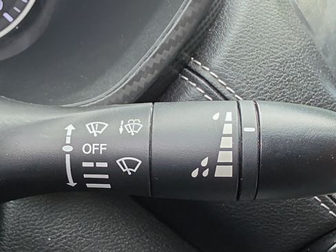 Used 2025 Nissan Sentra SV FWD image 29