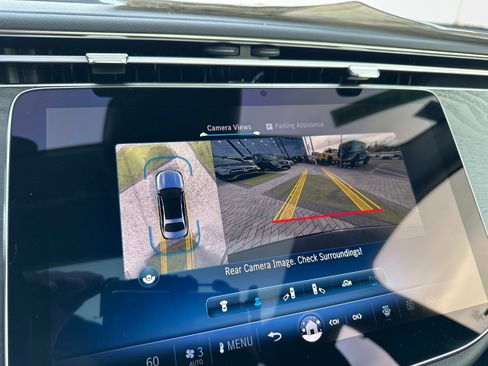 Used 2025 Mercedes-Benz E 350 4MATIC Sedan image 25