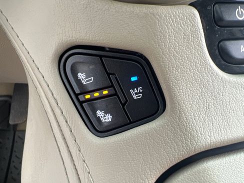 Used 2015 GMC Yukon Denali w/ Open Road Package image 35