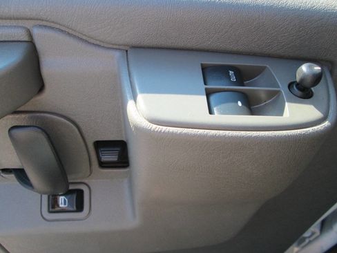 Used 2023 GMC Savana 2500 w/ Driver Convenience Package image 13