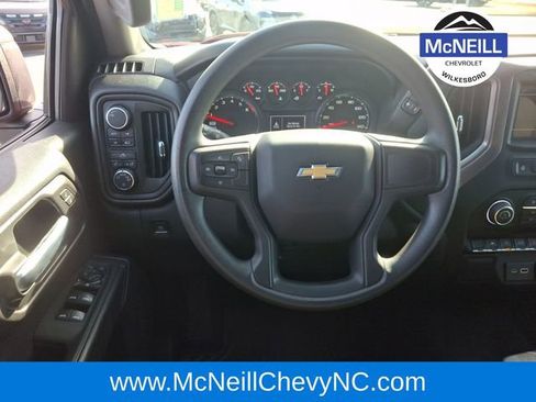 Used 2022 Chevrolet Silverado 1500 Custom image 20