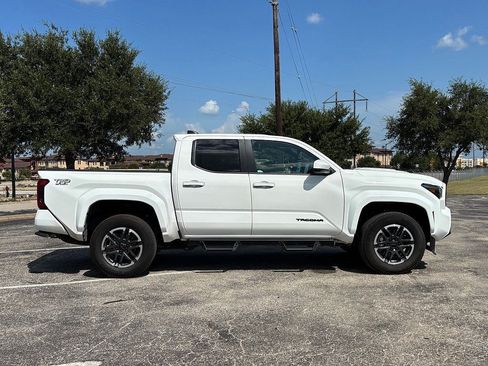 Used 2026 Toyota Tacoma TRD Sport RWD image 3