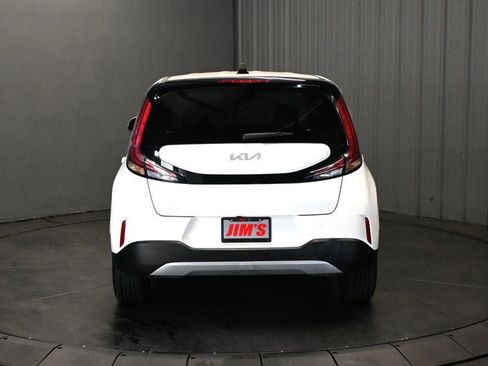 Used 2024 Kia Soul LX FWD image 6