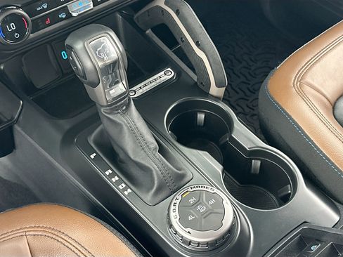 Used 2024 Ford Bronco Outer Banks image 17