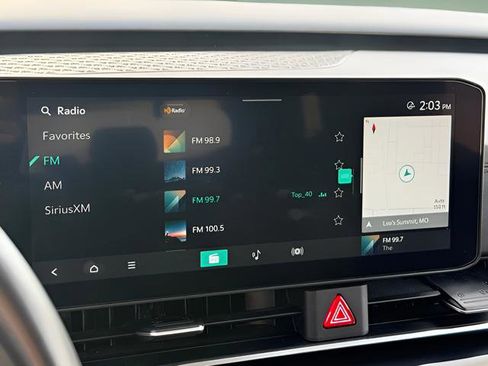 Used 2025 Kia Carnival image 23