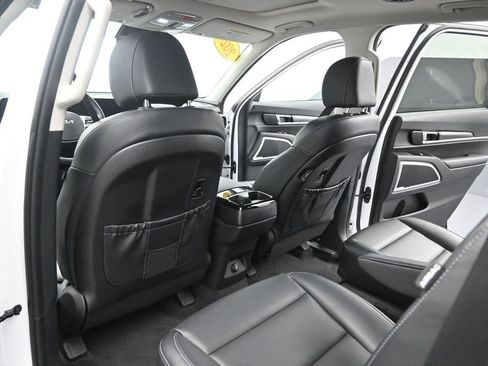 Certified 2024 Kia Telluride S w/ S Sunroof Package AWD/4WD image 16
