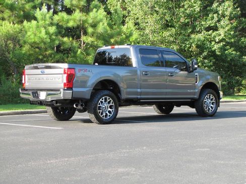 Used 2022 Ford F250 Lariat w/ Lariat Value Package AWD/4WD image 6