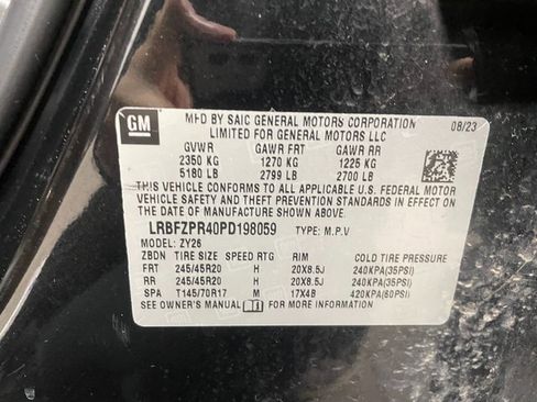 Used 2023 Buick Envision Essence w/ Sport Touring Package image 27