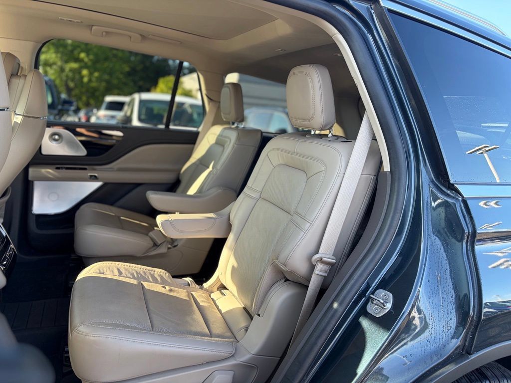 Certified 2023 Lincoln Aviator Reserve w/ Equipment Group 201A AWD/4WD image 14