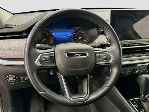 Used 2022 Jeep Compass Latitude image 18