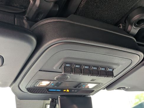 Used 2024 Ford Bronco Badlands AWD/4WD image 29