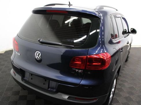 Used 2016 Volkswagen Tiguan S image 6
