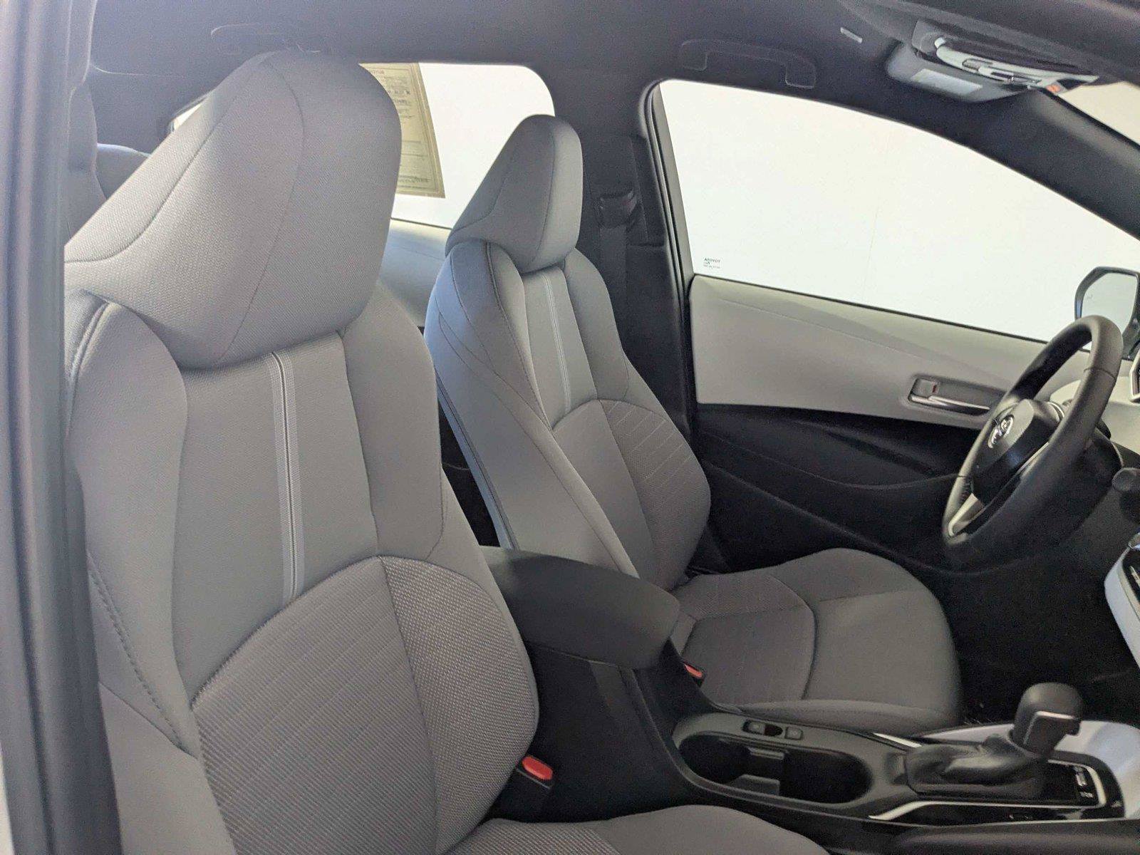 Certified 2026 Toyota Corolla SE w/ SE Package FWD image 33