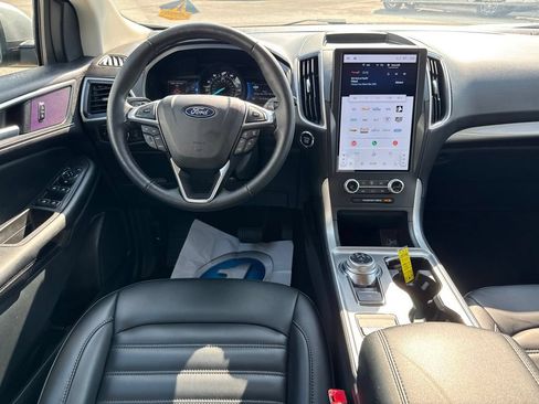 Certified 2024 Ford Edge SEL w/ Convenience Package AWD/4WD image 9
