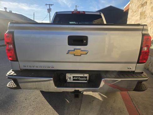 Used 2018 Chevrolet Silverado 1500 LT w/ Texas Edition image 16