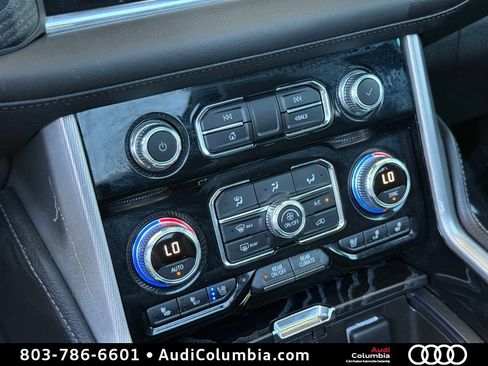 Used 2023 GMC Yukon Denali AWD/4WD image 36