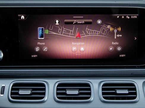 Used 2024 Mercedes-Benz GLS 450 4MATIC image 16