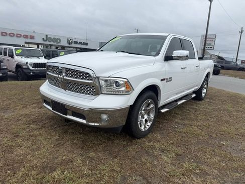 Used 2016 RAM 1500 Laramie w/ Convenience Group image 3